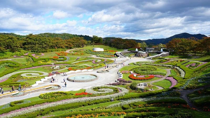 国営みちのく杜の湖畔公園