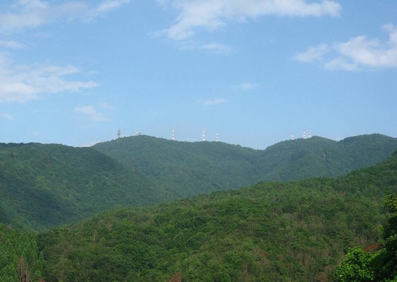 背炙山