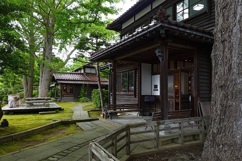 深田久弥山の文化館
